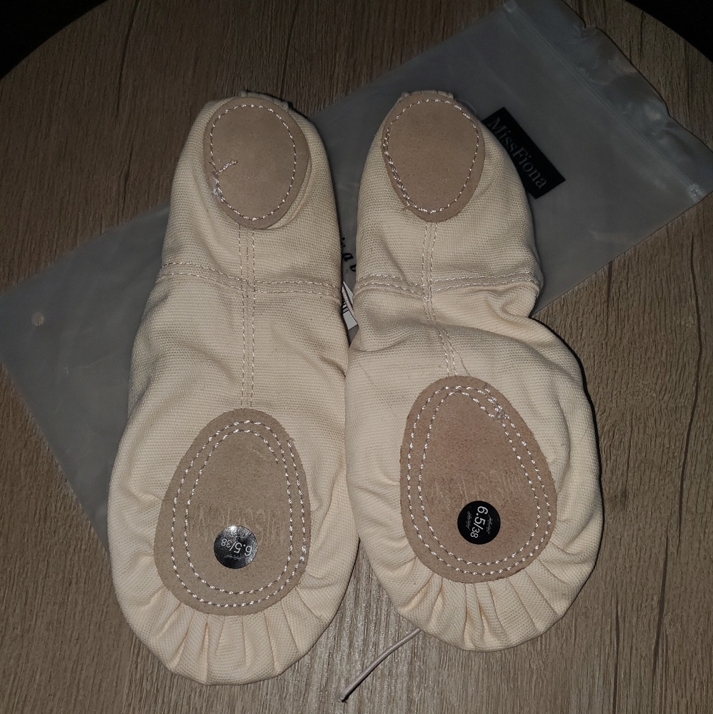 Brand New Ballet flats 6.5, Dance - Picture 2 of 5